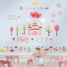 Cupcake-Landschaft mit Schloß Wandsticker von RoomMates